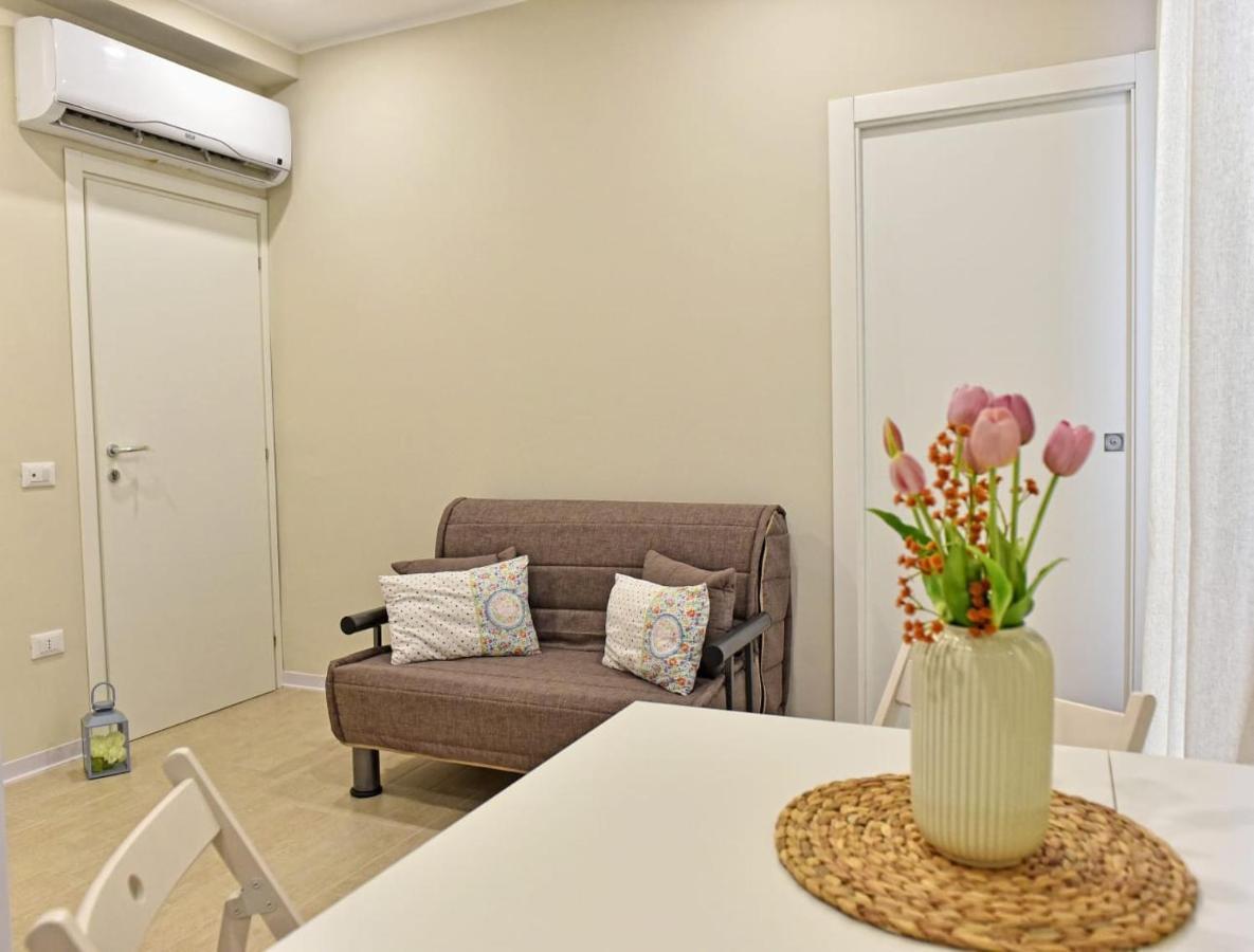 Nizzahouse Villa อาโวลา ภายนอก รูปภาพ